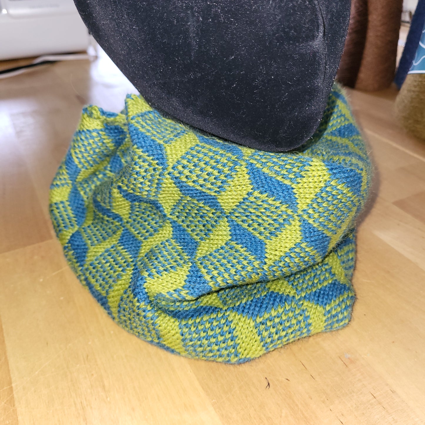 Cube Knit Cowl