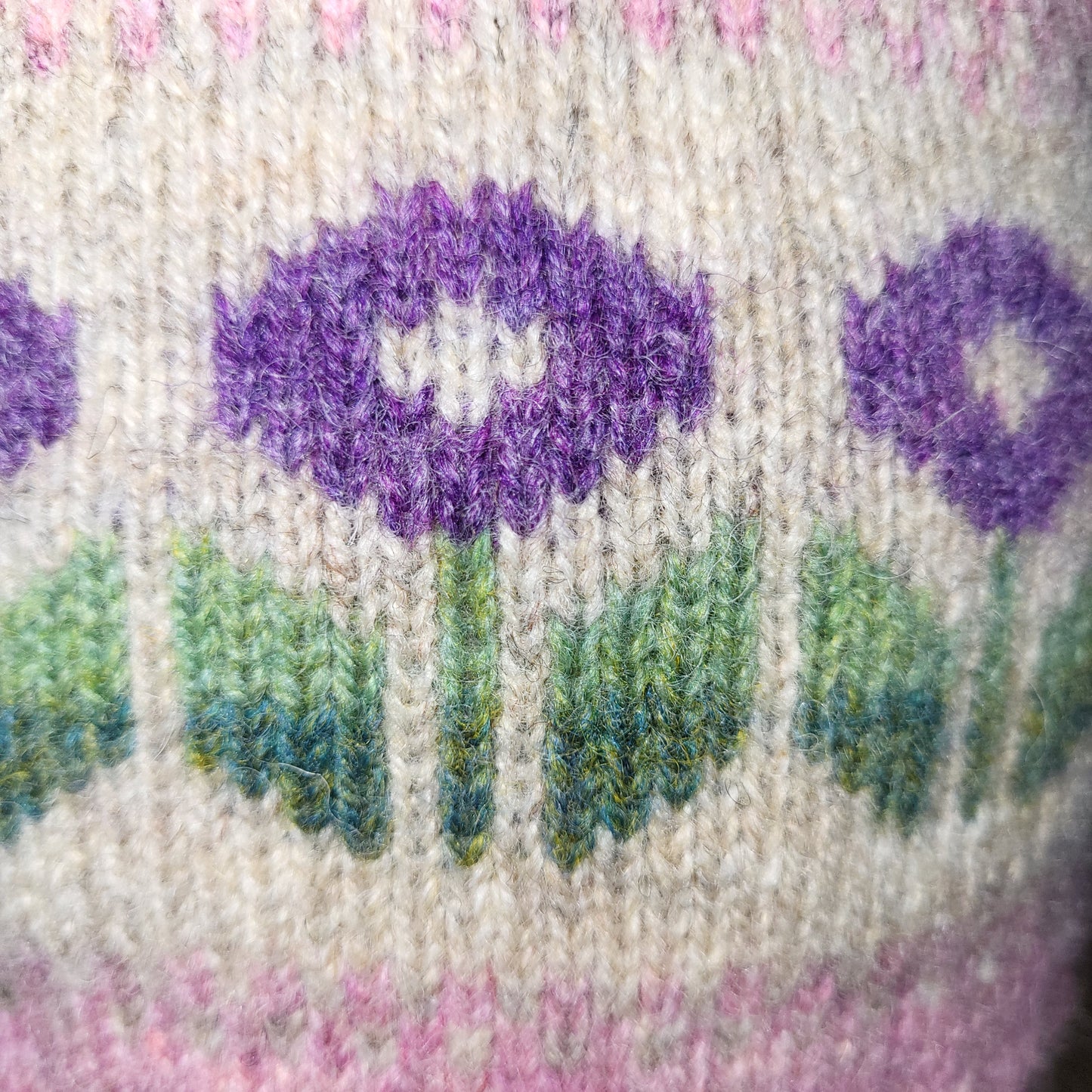 Flowery Shetland Wool Beanie